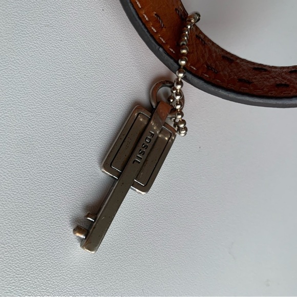 Vintage Fossil Leather Shoulder Bag - Picture 7 of 11